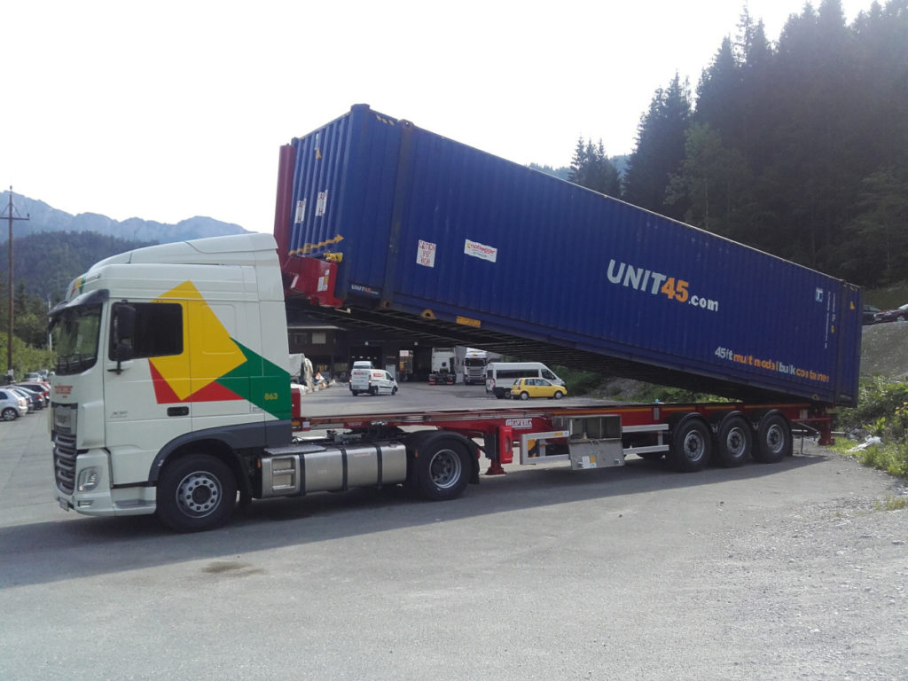 Bulk-Container-Nothegger-Transport-Logistik